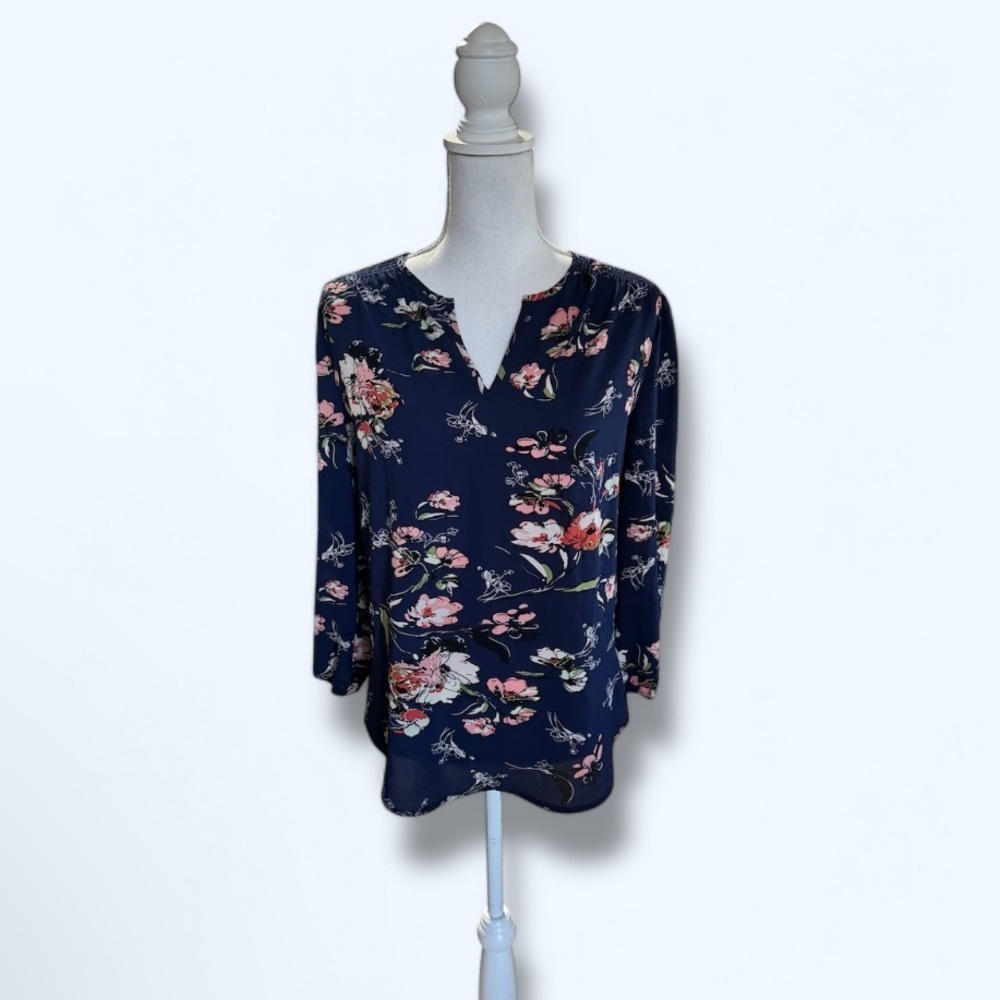 New Stitch Fix Navy Blue Floral Top Split Neck 3/4 Sleeve Blouse Women’s Small